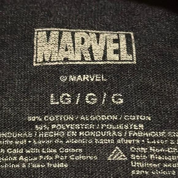 Marvel blue gray red white mens t-shirt shortsleeve DisneyLand DisneyWorld Large - Picture 4 of 5